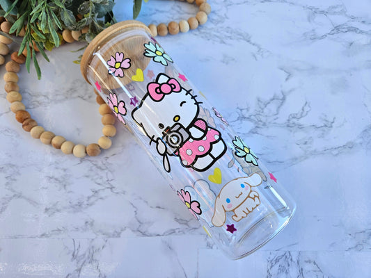 25 Oz Kitty and friends  camara with plastic straw